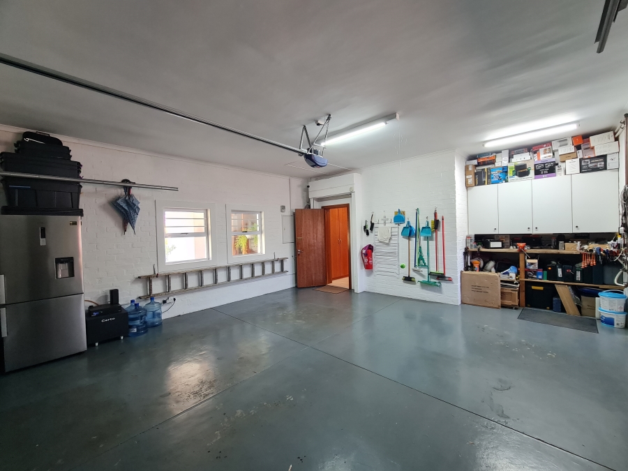 4 Bedroom Property for Sale in Steynsrust Western Cape